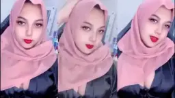 Live Streaming Cewek Berhijab Cantik Dengan Belahan Dada Menggoda, Mendesah Menggairahkan