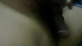 Gadis Oriental Yang Menggoda