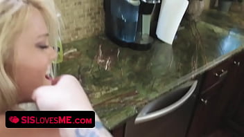 Kenzie Green Tertipu Dan Menghisap Langkah Kakak Tiri Dengan Mata Tertutup
