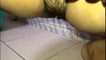 Desi Pacar Mandi Air Seni