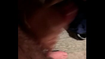 Gadis Tionghoa Seksi Memberikan Layanan Tangan Panas