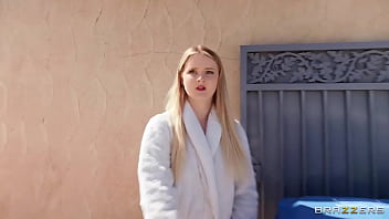 Menggila Di Kepalanya / Brazzers / Unduh Lengkap Di Zzfull.com/thro