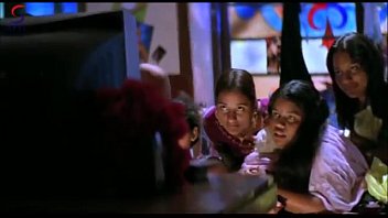 Gadis Nakal Nonton Video Mesum – Adegan Panas – Zehreeli Nagin [2012] – Dub Hindi