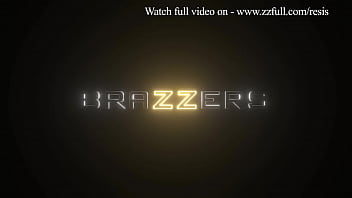 Basahi Tubuhku Di Kamar Mandi – Tonton Adegan Panasnya Di Brazzers, Streaming Lengkap Di Www.zzfull.com/resis