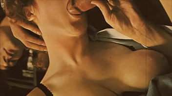 Fantasi Mesum Ibu Tiri Tua Yang Menggoda