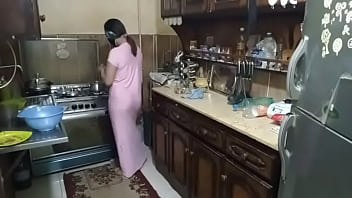 Gadis Berjilbab Yang Menggoda Dengan Gairah Tersembunyi