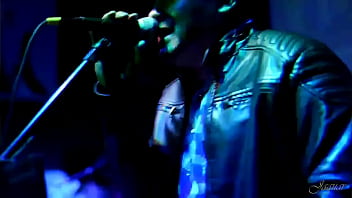 Goyang Panas Di Café Latino: Live Show Yang Bikin Bergoyang