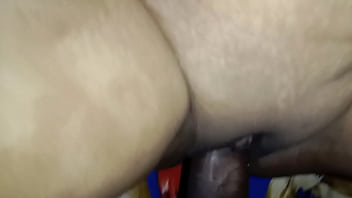Desi Bhabhi Hot Saree Mein Gaon Ke Kone Mein Jawani Bhar De Rahi Hai Zor Zor Se, Hindi Awaz Mein Uth Rahi Hai Chillane