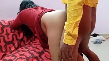 रंडी रीमा ने पति की झाड़ू से धुनाई करवाई, फिर उसके सौतेले भांजे की लंडी चूसकर चुदाई का मजा लिया