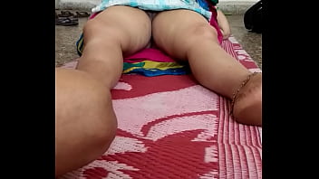 Pijat Sensual Oleh Bibi Desi Yang Menggoda