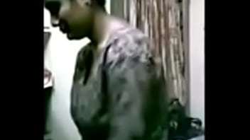 Gadis Bengali Montok Dengan Payudara Besar Dan Menggoda