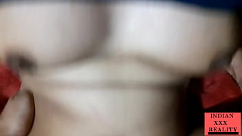 Gadis India Seksi Menggoda Dengan Nafsu Liar