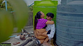 Bercinta Hot Di Atap! Jangan Sampai Keluar Di Dalam Memekku