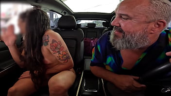 Marombada Safada Entra Peladinha No Carro – Thais Santos