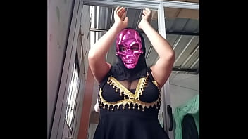 Gadis Pelakor Rumah Ini! Adik Tiri Goda Ku Dengan Topeng Seksi Dan Goyangan Arab Tanpa Baju. Film Panas Buatan Rumah Dengan Brunette Gengs.