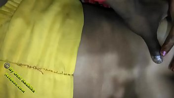 Bhabhi India Yang Menggoda Menggila Dengan Pemuda Tampan Di Kamar Tidur, Suara Desahan Merintih Dalam Bahasa Hindi Yang Jelas