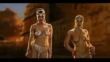 Gadis India Yang Menggoda Dengan Lekuk Tubuh Yang Memikat