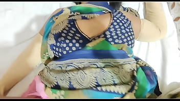 देसी बीवी की गर्म मुलायम चूत में जबरदस्त धक्के