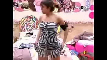 Model India Yang Menggoda Dan Penuh Gairah