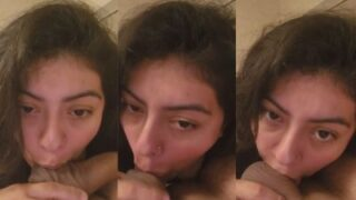 Gadis Delhi Yang Panas Menggoyangkan Lidahnya Di Video Mesra Bersama Pacar