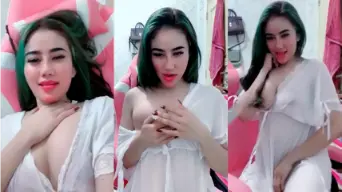 Live Streaming Mei Yien: Intip Momen Panas Bersama Keponakan