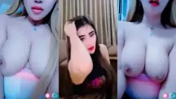 Tante Sasha Montok, Payudara Besar Telanjang Menggoda