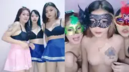 Tiga Remaja Telanjang Ingin Berempat