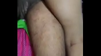 Tiga Badan Bergelora Di Ranjang India