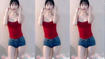 Cô Nàng Trung Hoa Uốn éo Nhún Nhảy