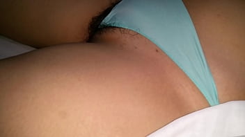 Celupkan Lidahmu Ke Dalam Kemaluan Istri Arabku Yang Basah