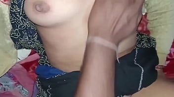 Gairah Rahasia Desi Dengan Ayah Tiri Asia Yang Menggoda