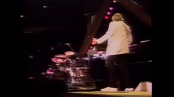 Asia – Live 1983: Malam Panas Penuh Goyangan Dan Nafsu Membara