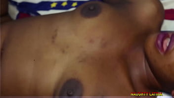 Menggoda Kurir Di Belakang Pintu Ibu Tiriku Yang Rahasia