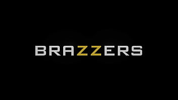 Tempat Tidur Bertingkat Yang Menggoda: Minni Joy Dalam Adegan Panas Eksklusif Brazzers – Gunakan Kode Xvpromo Untuk Diskon Menggairahkan