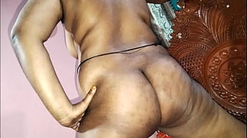 Gadis Manis Menggoyang Kontol Kakak Tirinya, Hanya Dengan Kondom Yang Melapisi Kemaluannya.