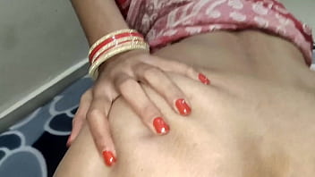 Desi Gaon Ki Bhabhi Ne Parlour Officer Ko Rishwat Na Dene Par Apni Garm Badan Ki Seva Karwai, Hindi Awaz Mein