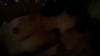 Gadis India Yang Menggoda Dengan Lekuk Tubuh Yang Memabukkan