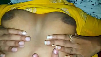 Adik Tiri Desa Desi Dan Kakak Tiri Berahi, Bercinta Romantis Sepanjang Malam Dalam Video Hindi