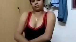 Gadis India Berbodi Seksi Telanjang Di Video Mms