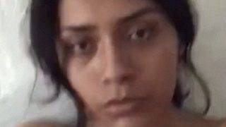 Gadis Instagram India Yang Memikat, Menggoda Dengan Kenikmatan Diri Sendiri