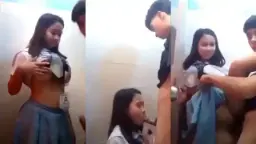 Ngentot Di Kamar Mandi Bareng Cewek Smp Yang Lagi Horny