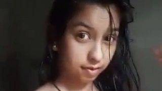 Selfie Telanjang Manis Dari Gadis India Yang Menggoda