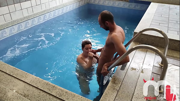 Safada Gulosa Por Pica Grossa Trepa Com O Primo Do Marido Na Frente Do Corno!