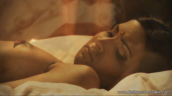 Gadis Desi Menggoda Bergoyang Dan Bersinar Memikat