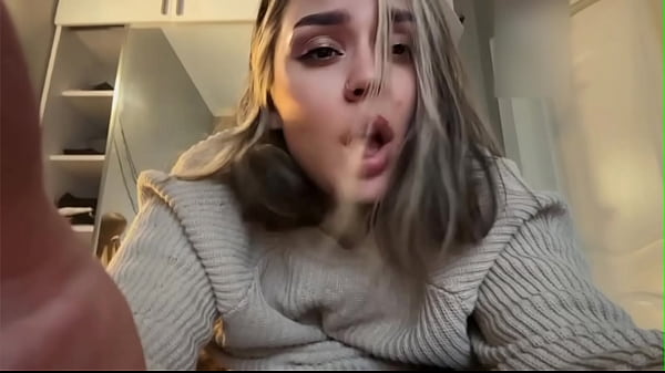 Pov Amatir: Cewek Rusia Cantik Ngentot Doggystyle Dan Ngewe Mulut Untuk Mantan Pacarnya