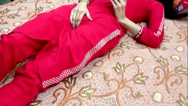 Gadis Langsing Digencet Penyewa, Film Panas Hindi Dengan Adegan Ranjang Seru