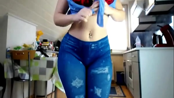 Sexydea Menggoda Dan Memamerkan Tubuhnya Di Live Webcam