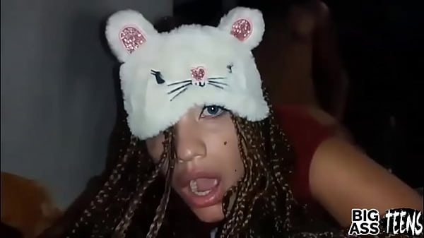 Tolong Isi Duburku Dengan Sperma Panas, Ayah Tiri Beruntung Menggila Di Pantat Besar Anak Tirinya