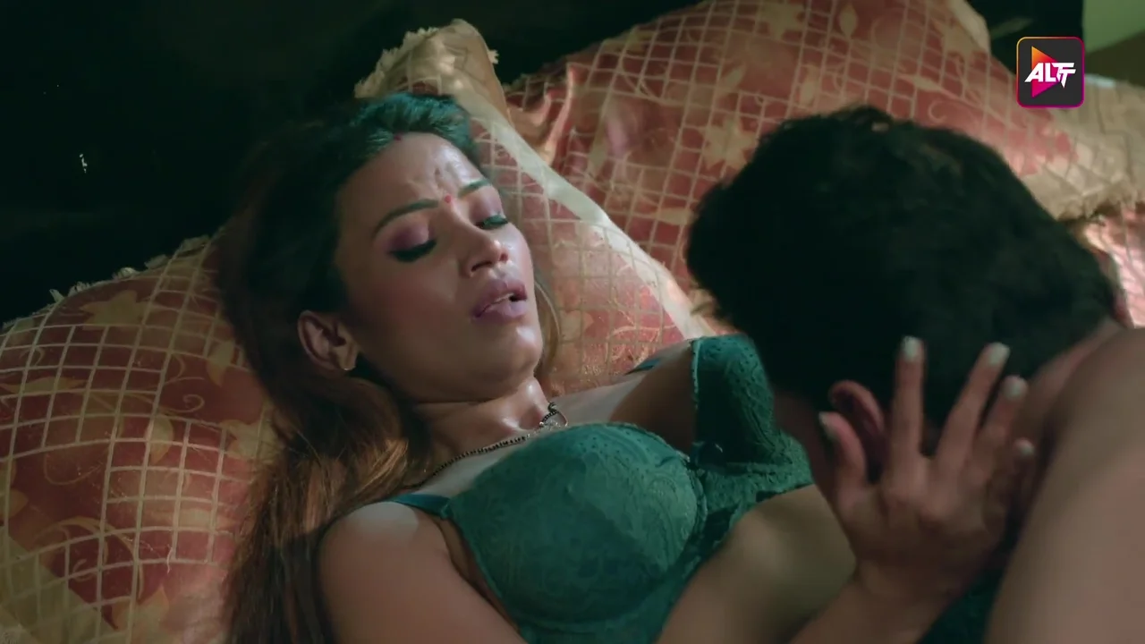 Kiski Chudai Hogi Aaj? Rangeen Kahaniyan Episode 4 – Xxx Web Series