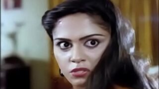Pelacur Tamil Yang Bergairah Menjebak Pelayannya Dan Memuaskan Nafsunya